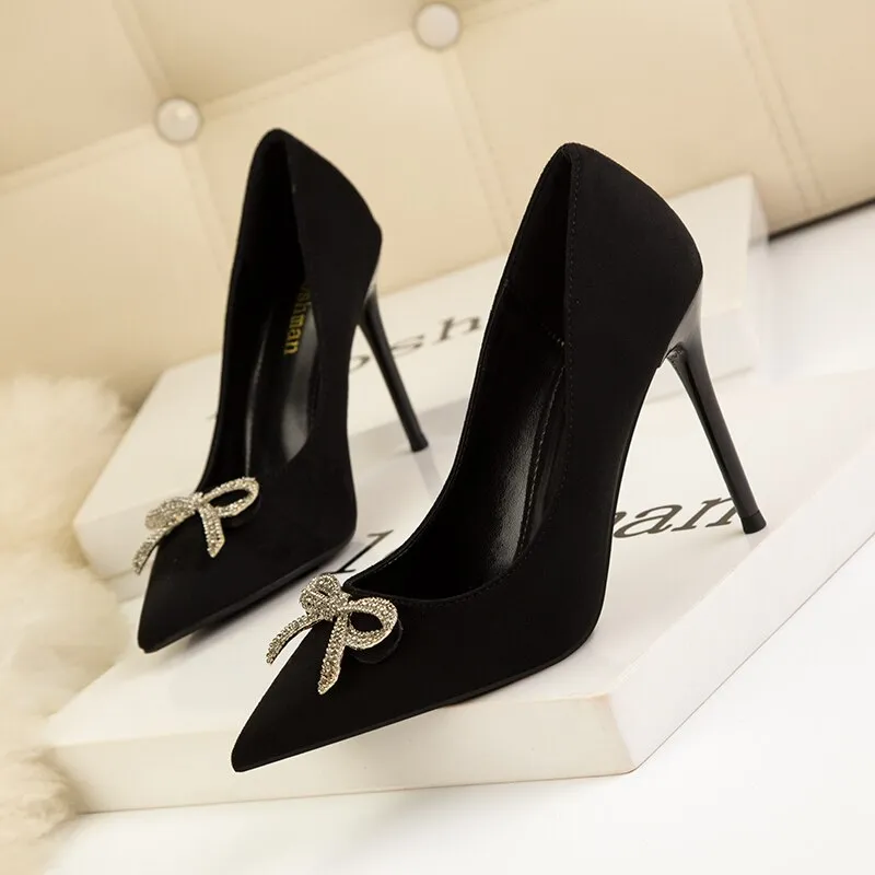 Daisy Bow-knot Pumps