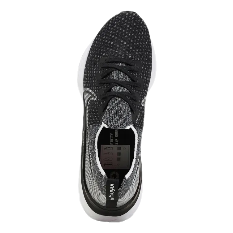React Infinity Run Flyknit White/Black