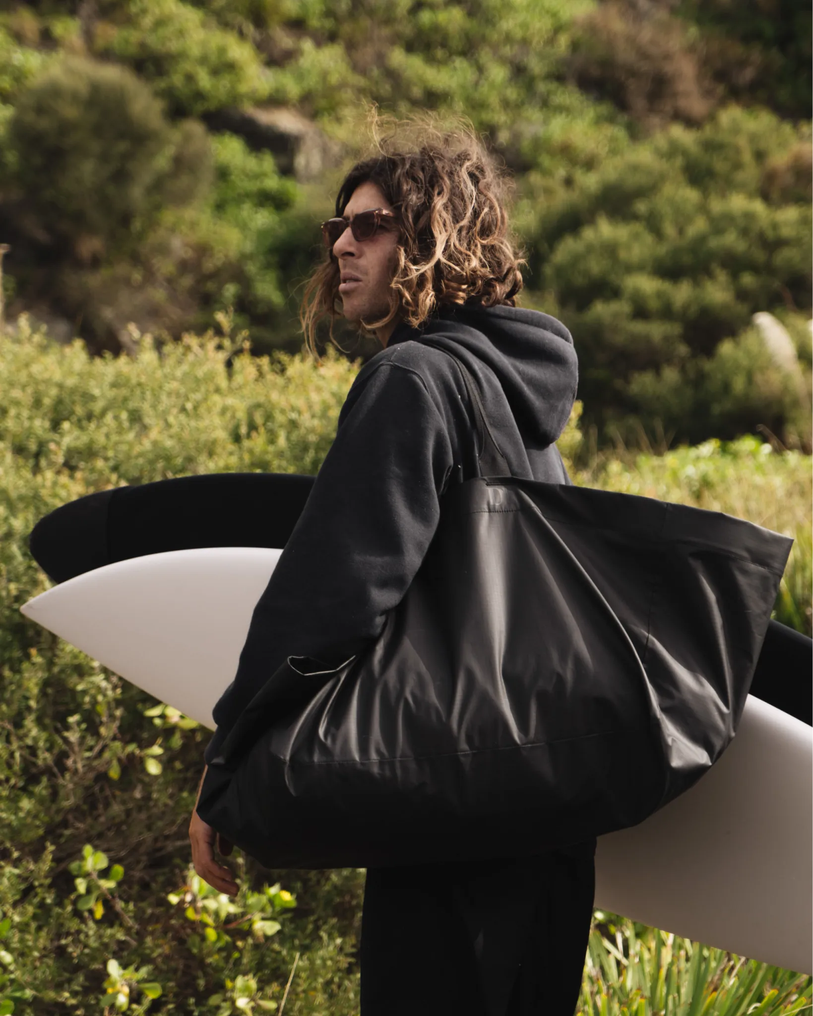Surf Tote 80L Black Out
